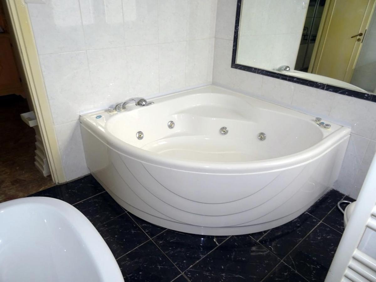 Appartamento Aurora ฟลอเรนซ์ ภายนอก รูปภาพ